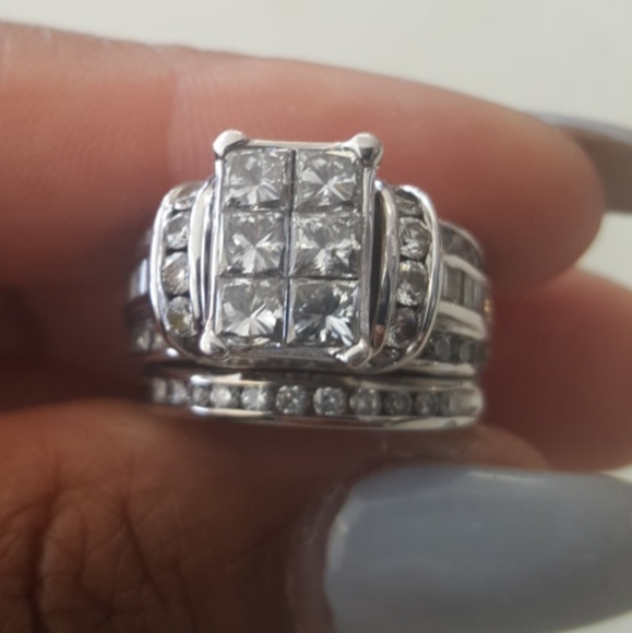 Jewelry - Diamond Ring w/ band
